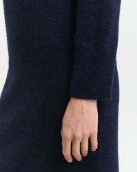 Vestido de cuello de cisne con detalle de espiga