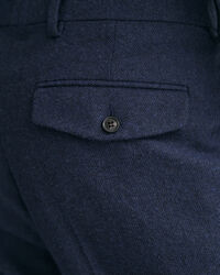 Pantalones con dise&ntilde;o de espiga ajustados en el bajo