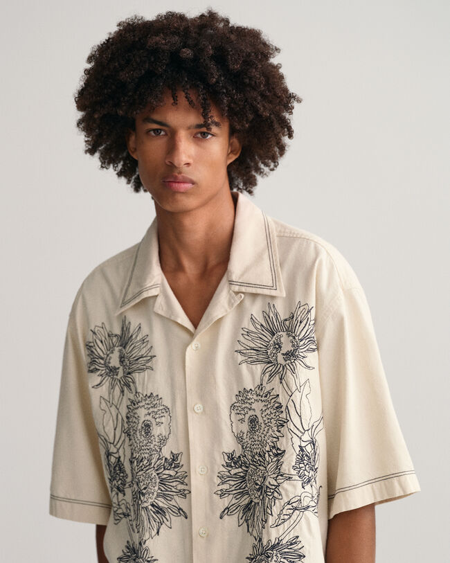 Camisa extragrande de manga corta con bordado