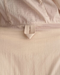 Windbreaker ligero y plegable