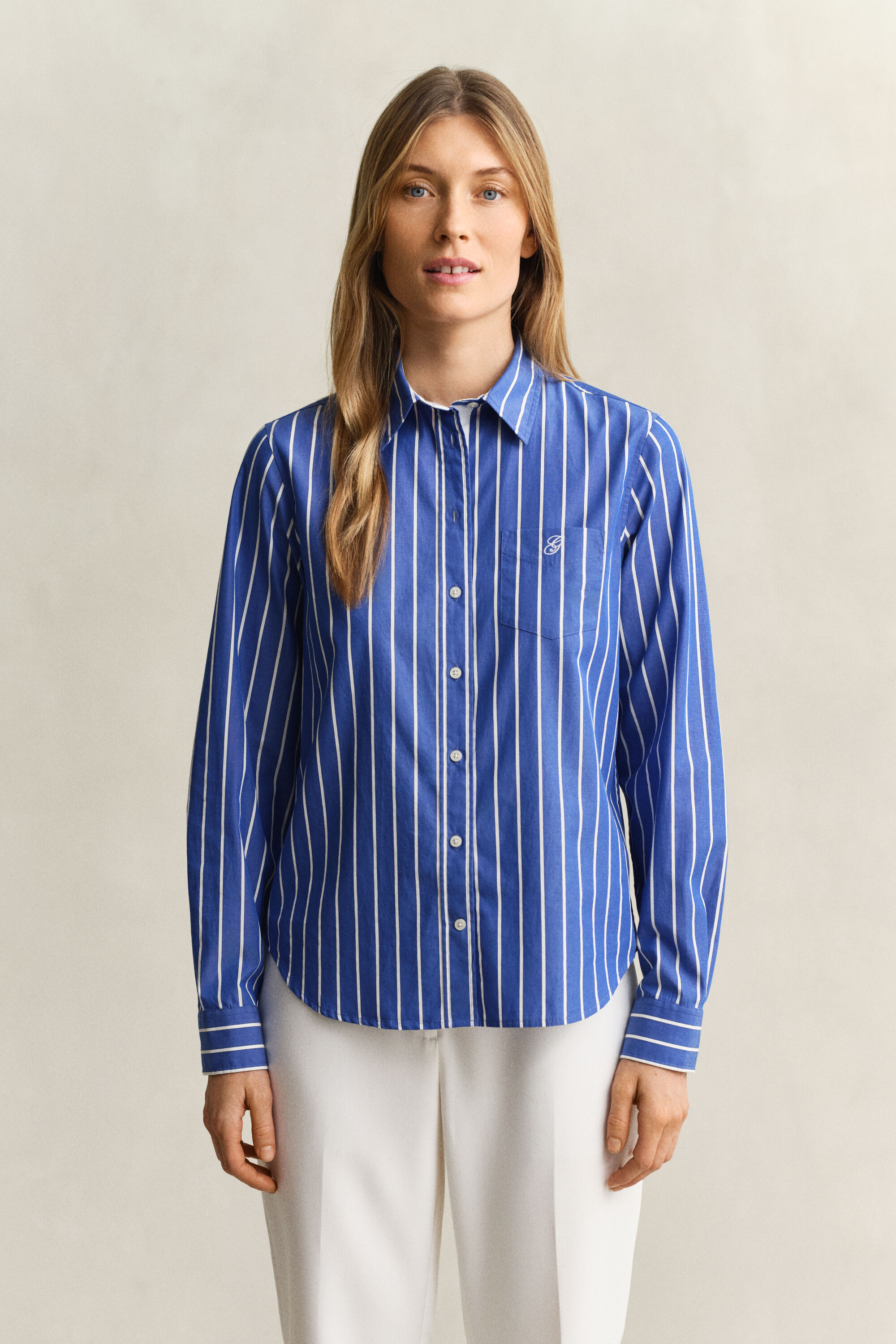 Camisa Regular Fit clásica de popelina a rayas