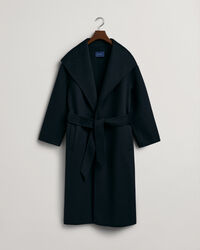 Abrigo cosido a mano con cintur&oacute;n