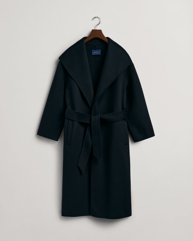 Abrigo cosido a mano con cintur&oacute;n