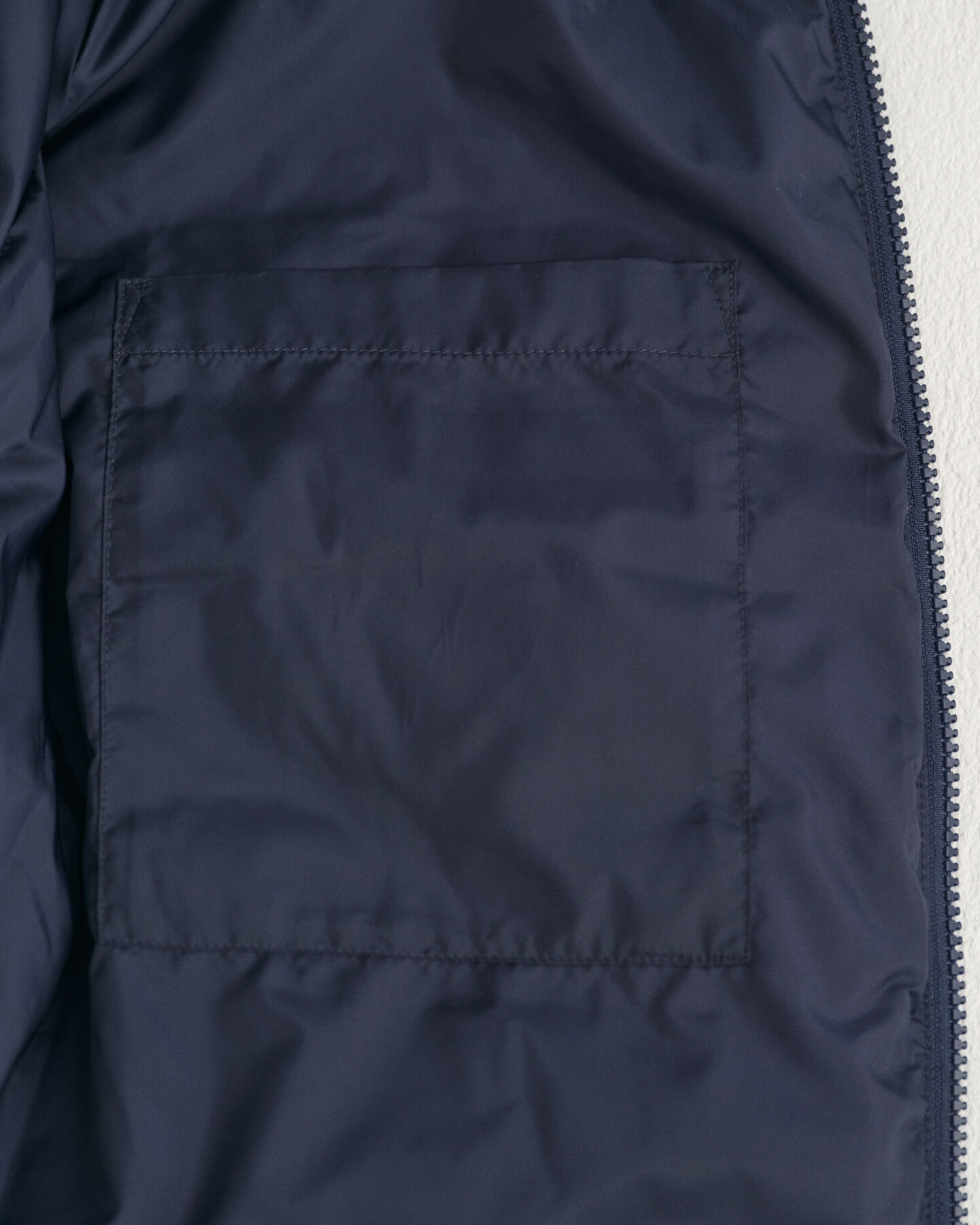 Cazadora bomber acolchada ligera