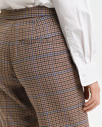 Pantalones de vestir de largo acortado