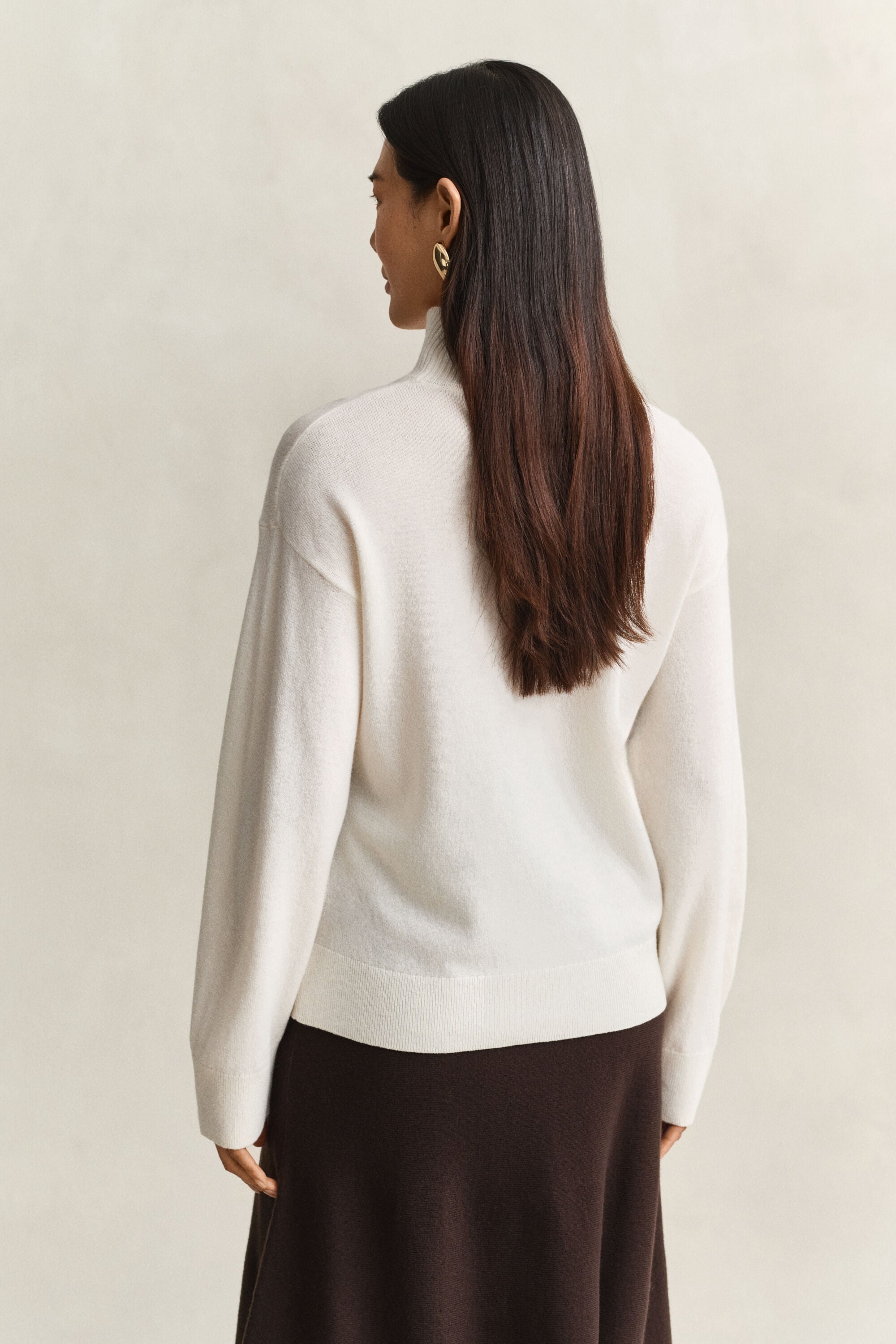 Jersey de lana de oveja superfina con cuello cerrado
