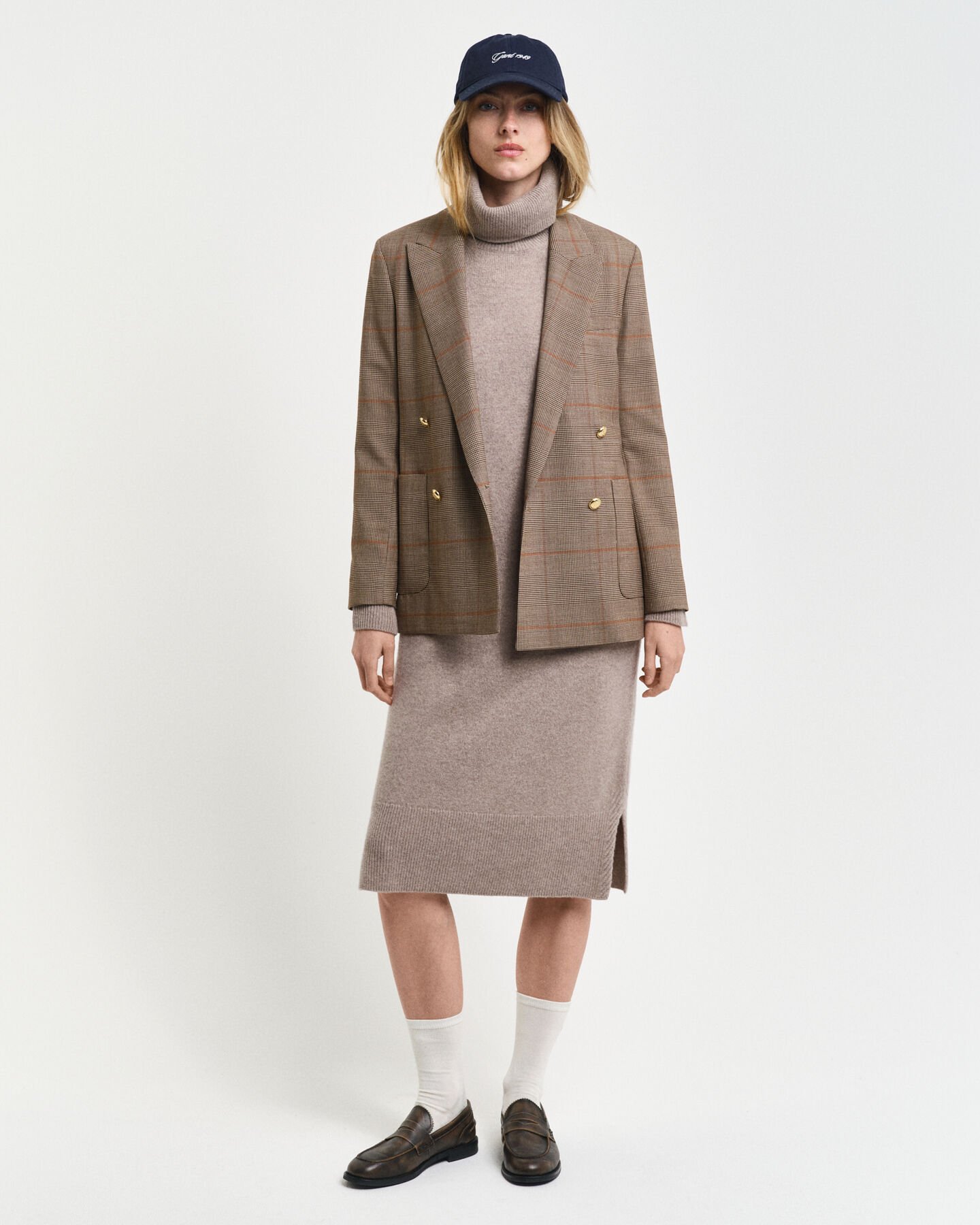 Vestido de cuello de cisne con detalle de espiga