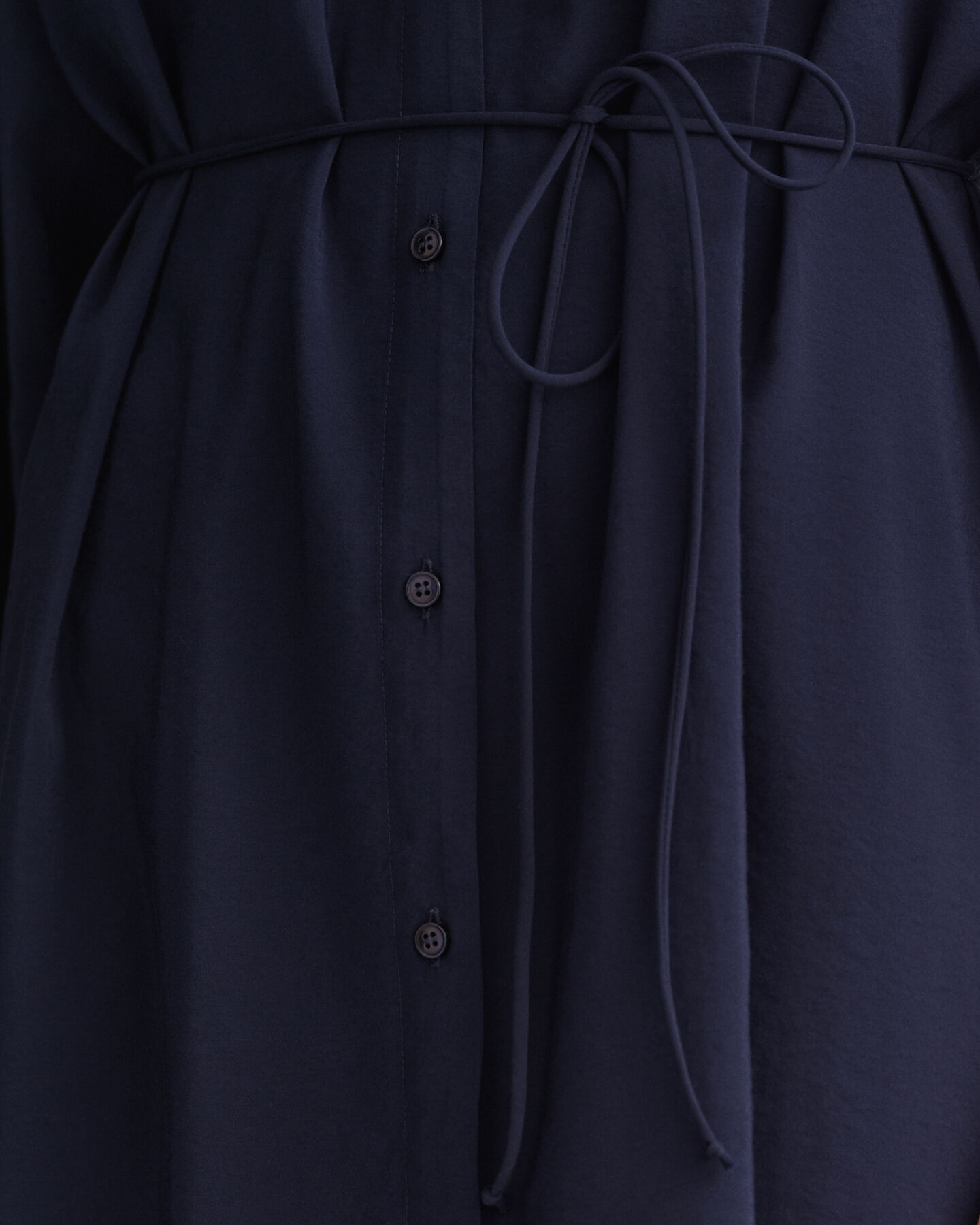 Vestido camisero con cuello recto