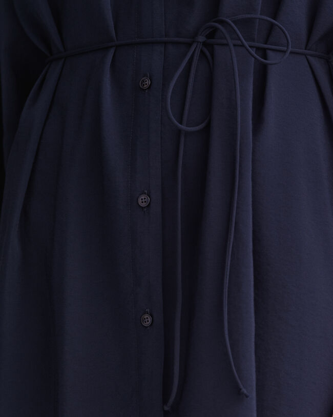 Vestido camisero con cuello recto