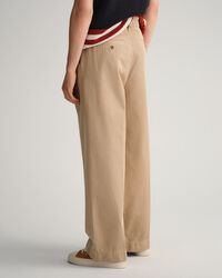 Pantalones chinos de pinzas con volumen