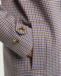 Gabán de cuadros pequeños