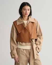 Chaleco de piel deconstruido