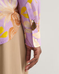 Camisa Regular Fit de seda y algod&oacute;n con estampado de flores