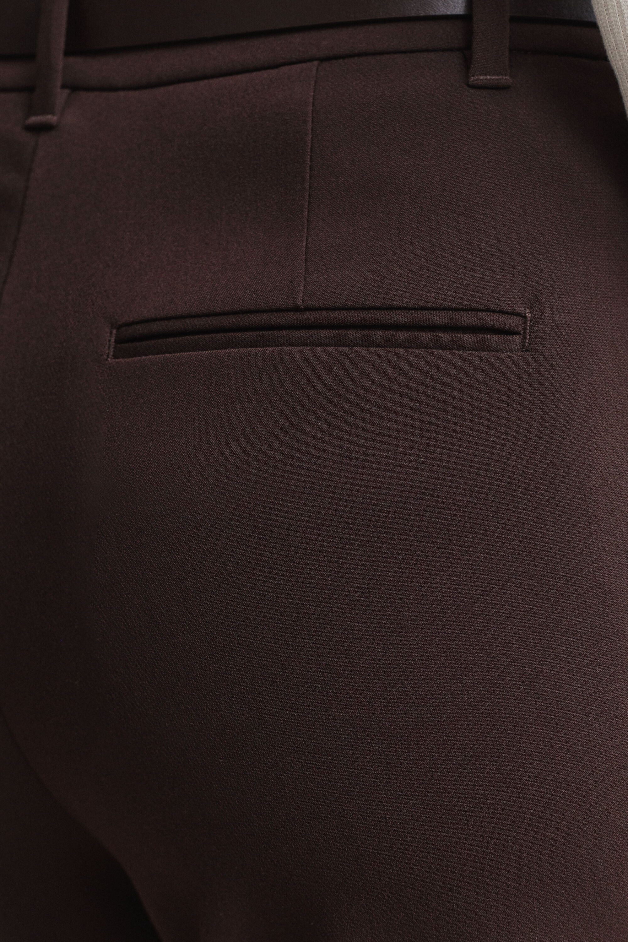 Pantalones de vestir Slim Fit acampanados