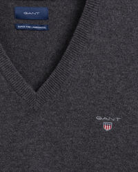 Jersey de cuello de pico en lana de oveja muy fina