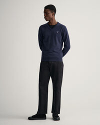 Jersey de cuello de pico en lana de oveja muy fina