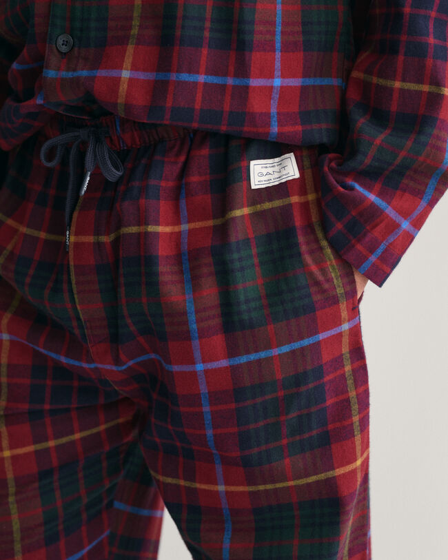 Caja de regalo con camisa y pantalones de pijama de franela