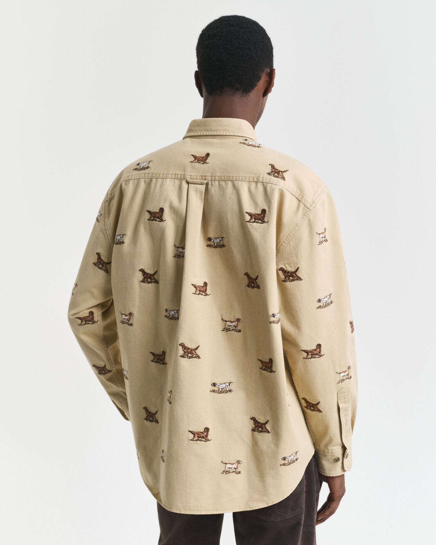 Camisa Relaxed Fit de sarga bordada