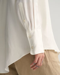 Camisa Relaxed Fit con bolsillo con solapa