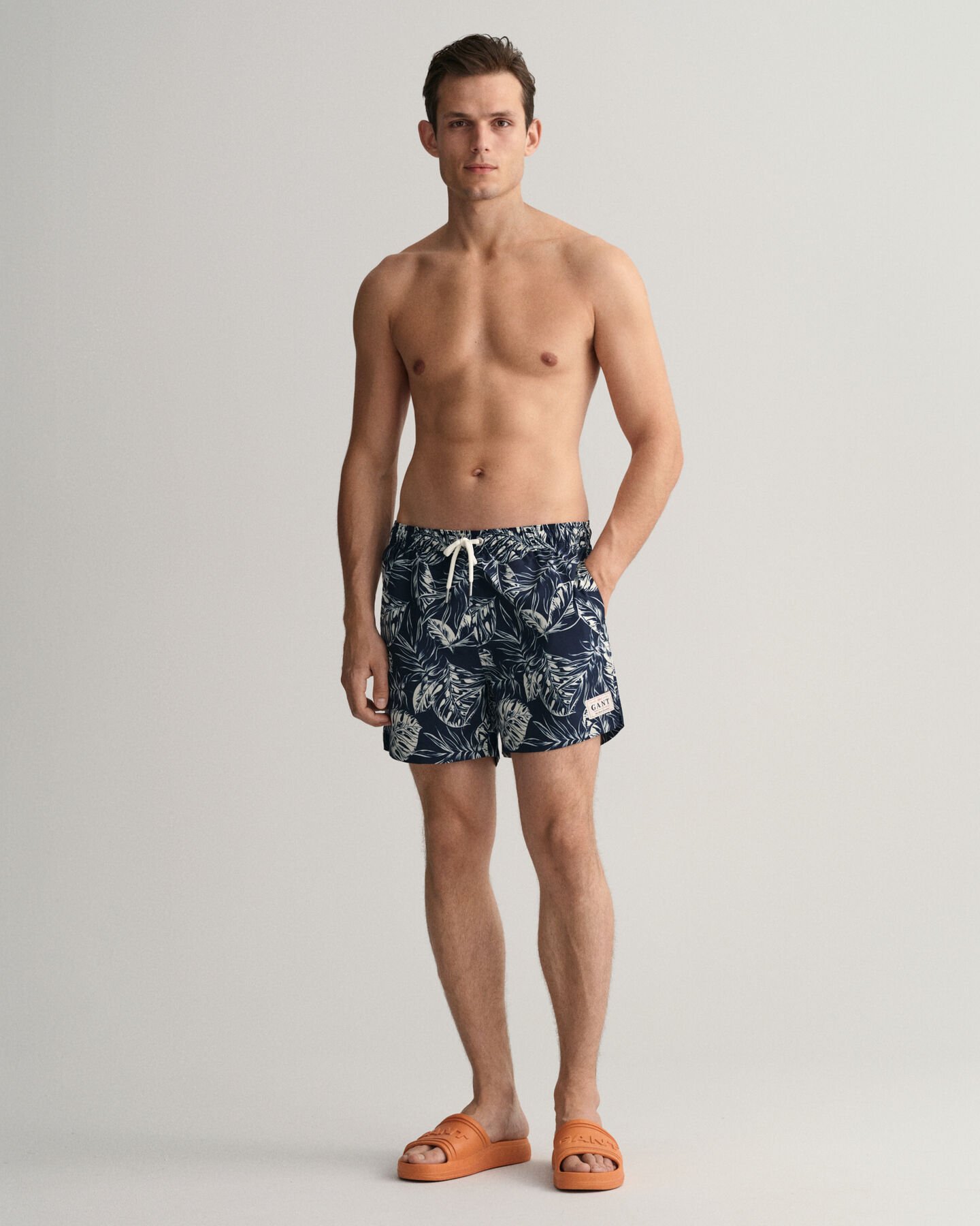 Ba&ntilde;ador con estampado Tropical Leaves Classic Fit
