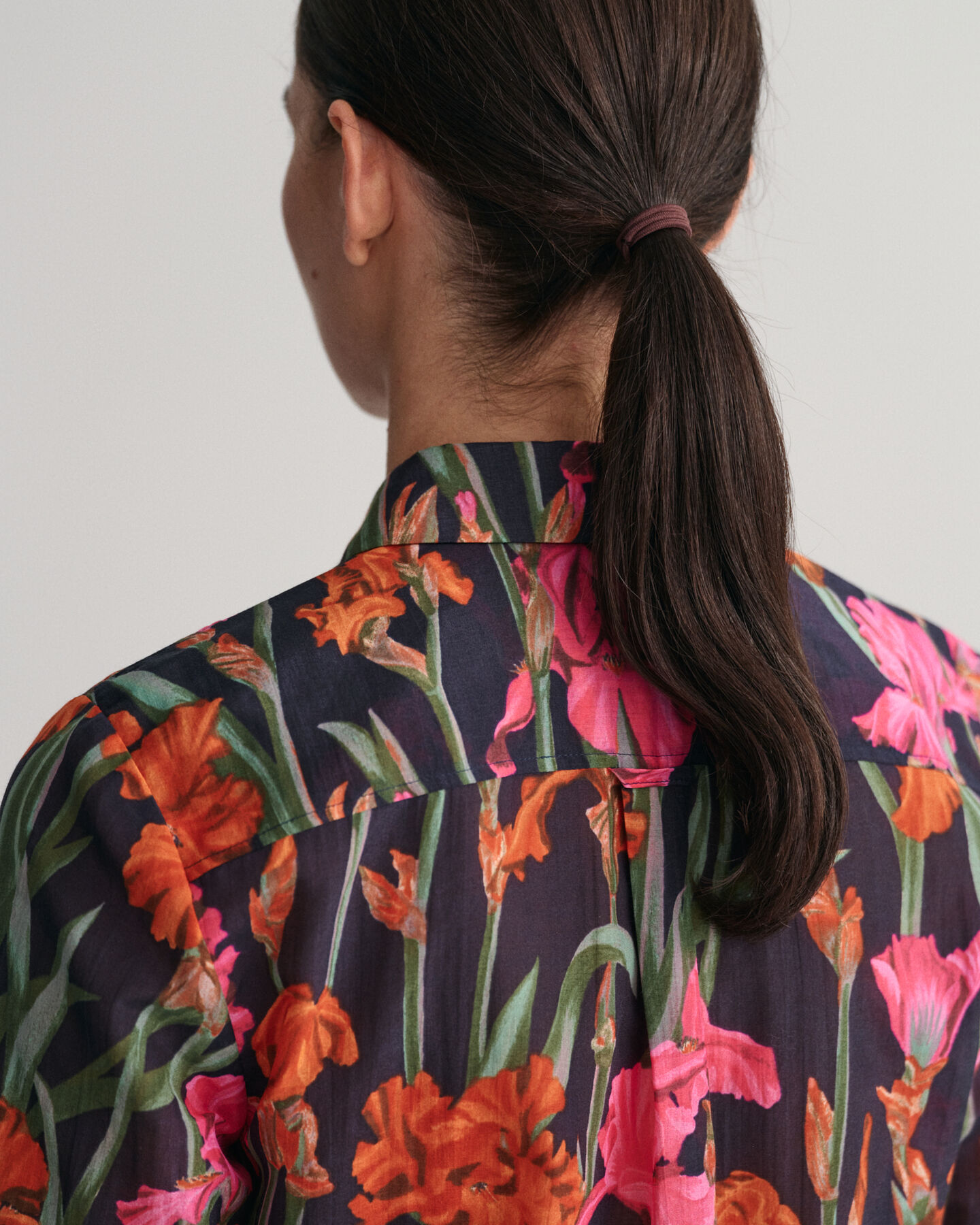 Camisa Regular Fit de seda y algod&oacute;n con estampado Iris