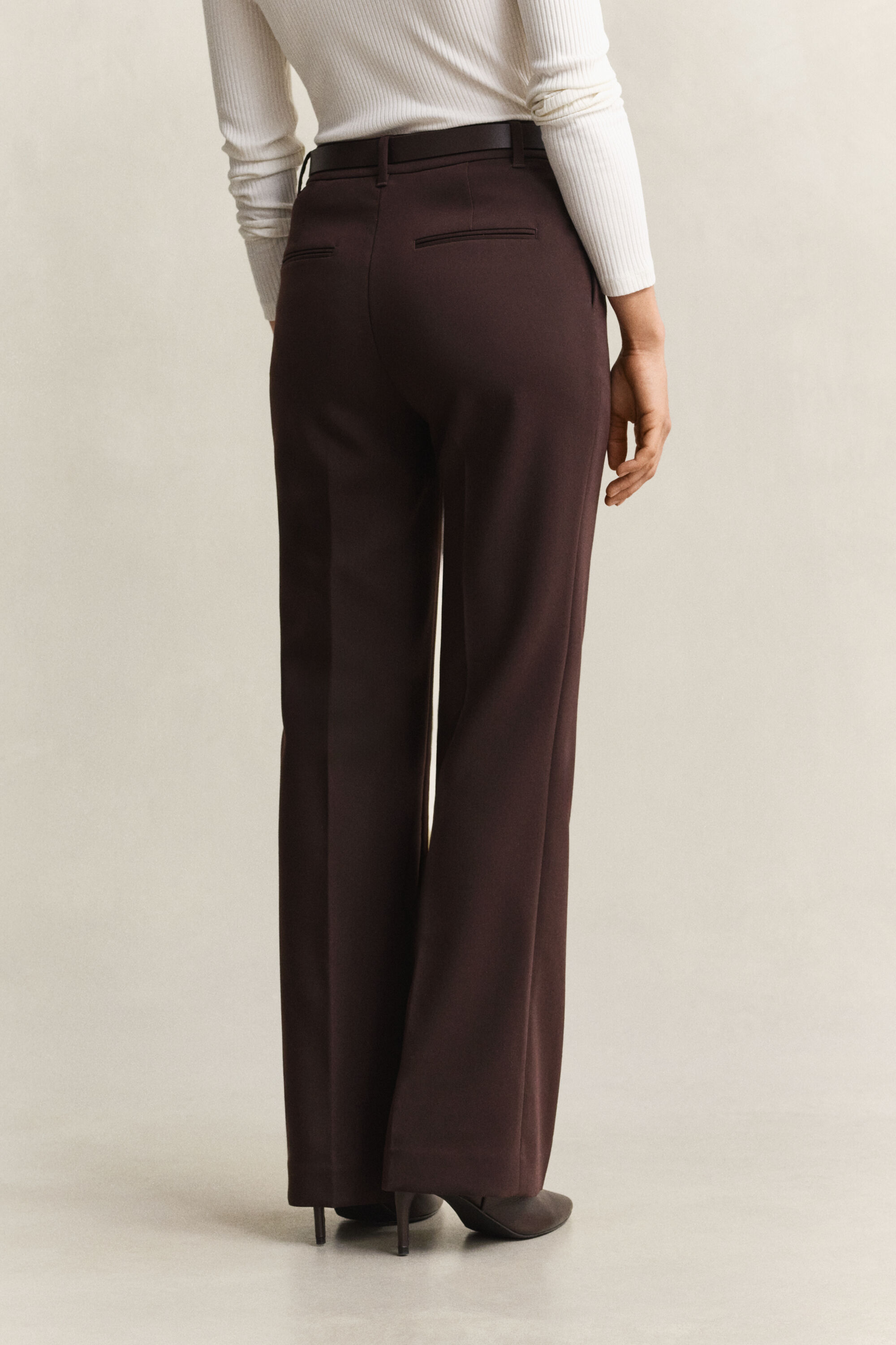 Pantalones de vestir Slim Fit acampanados