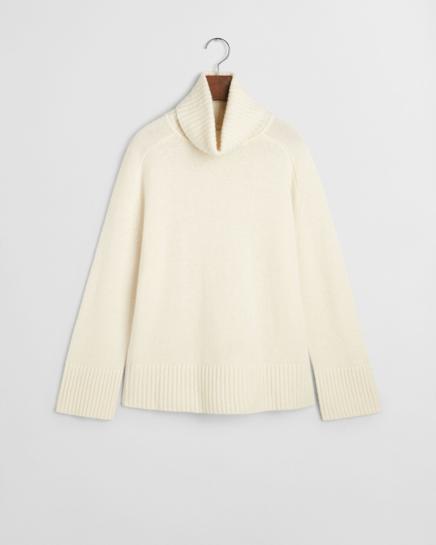 Jersey de cachemir con cuello de cisne