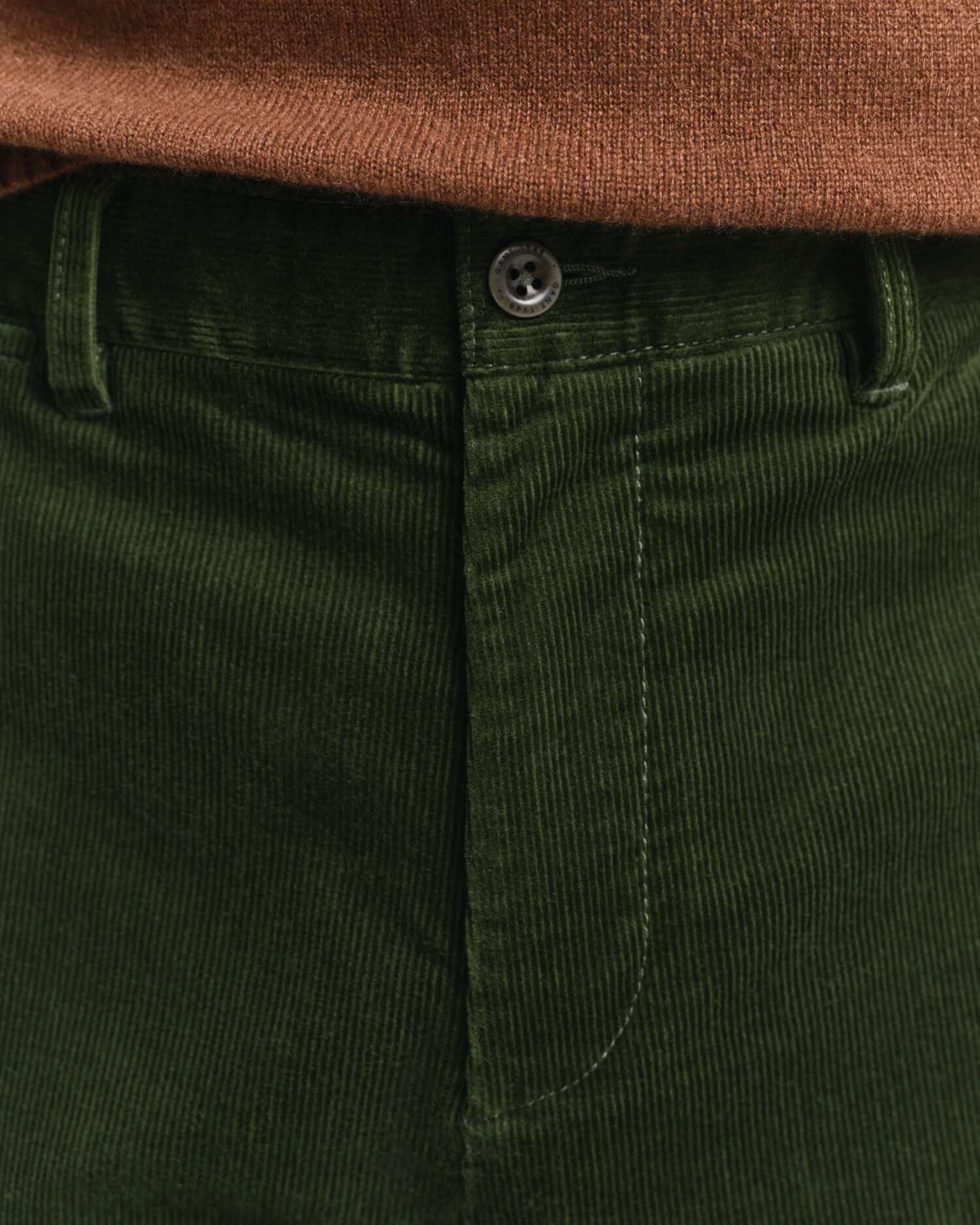 Pantalones chinos Regular Fit de pana
