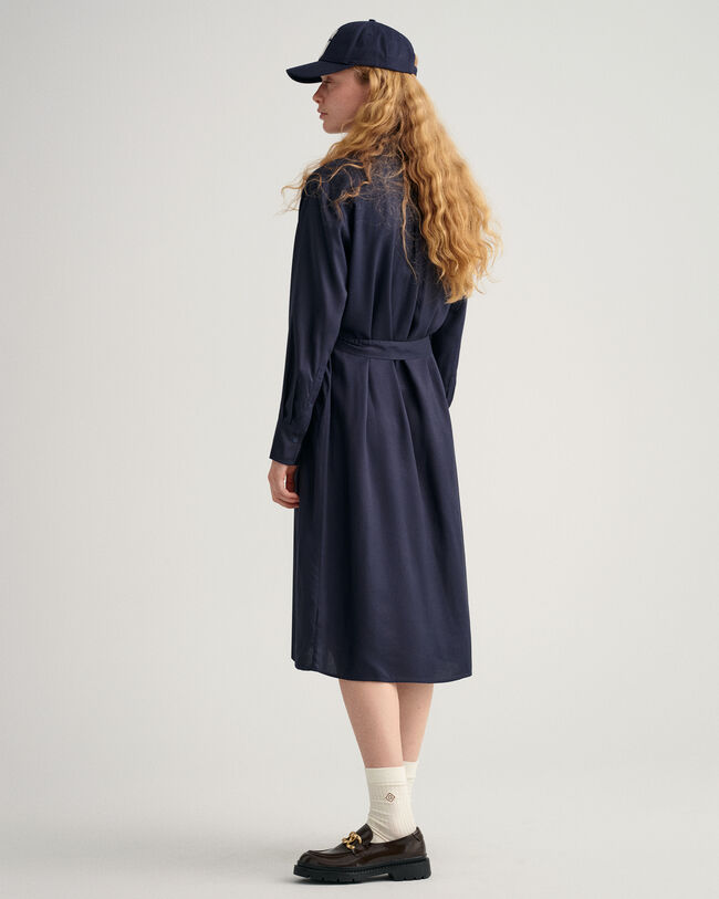 Vestido camisero acampanado