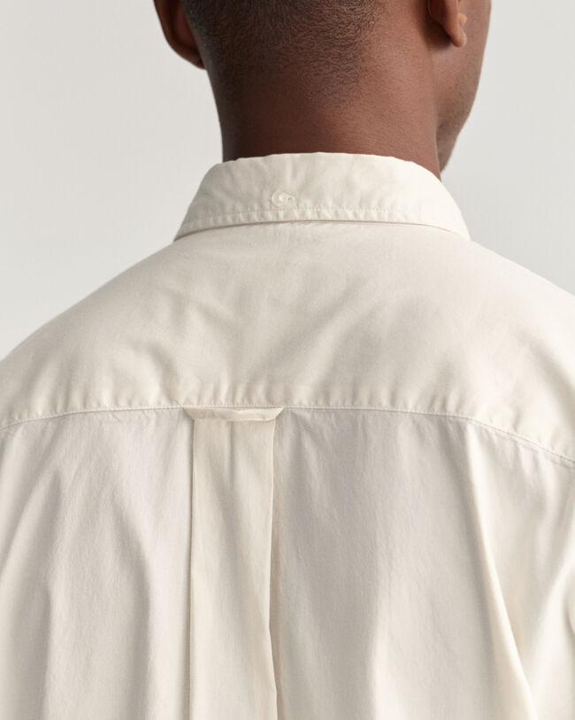 Camisa Oxford Relaxed Fit te&ntilde;ida en prenda