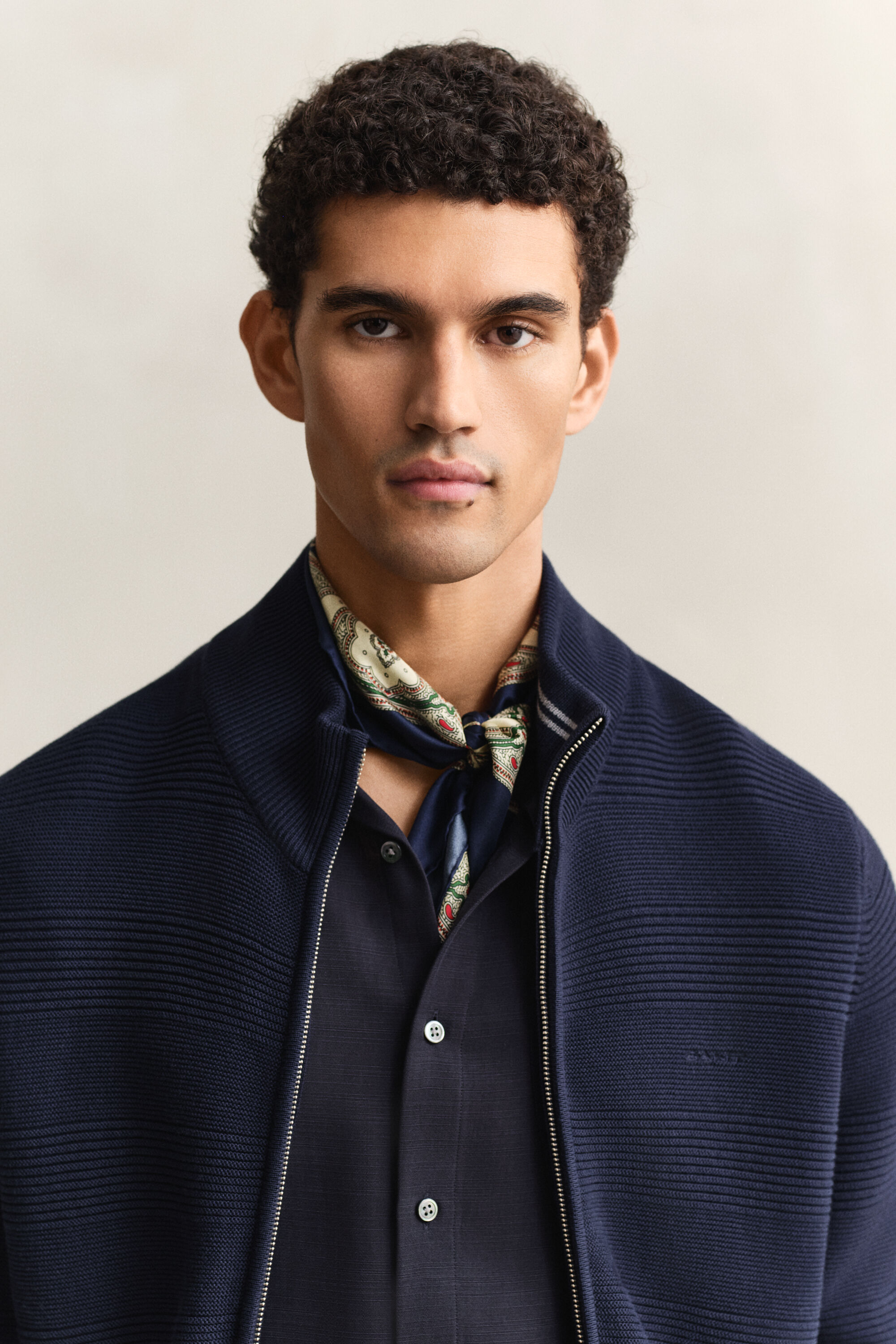 Cárdigan de algodón con cremallera y textura