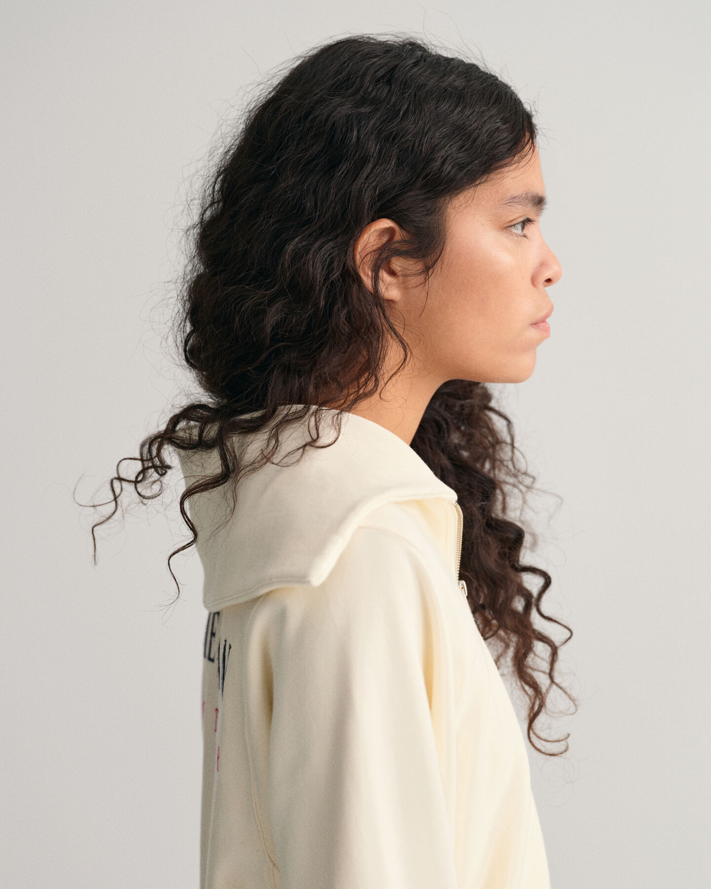 Sudadera Sportswear con cuello y media cremallera