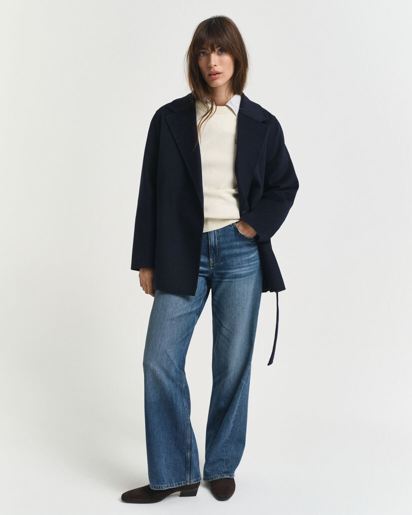 Chaqueta cosida a mano con cinturón