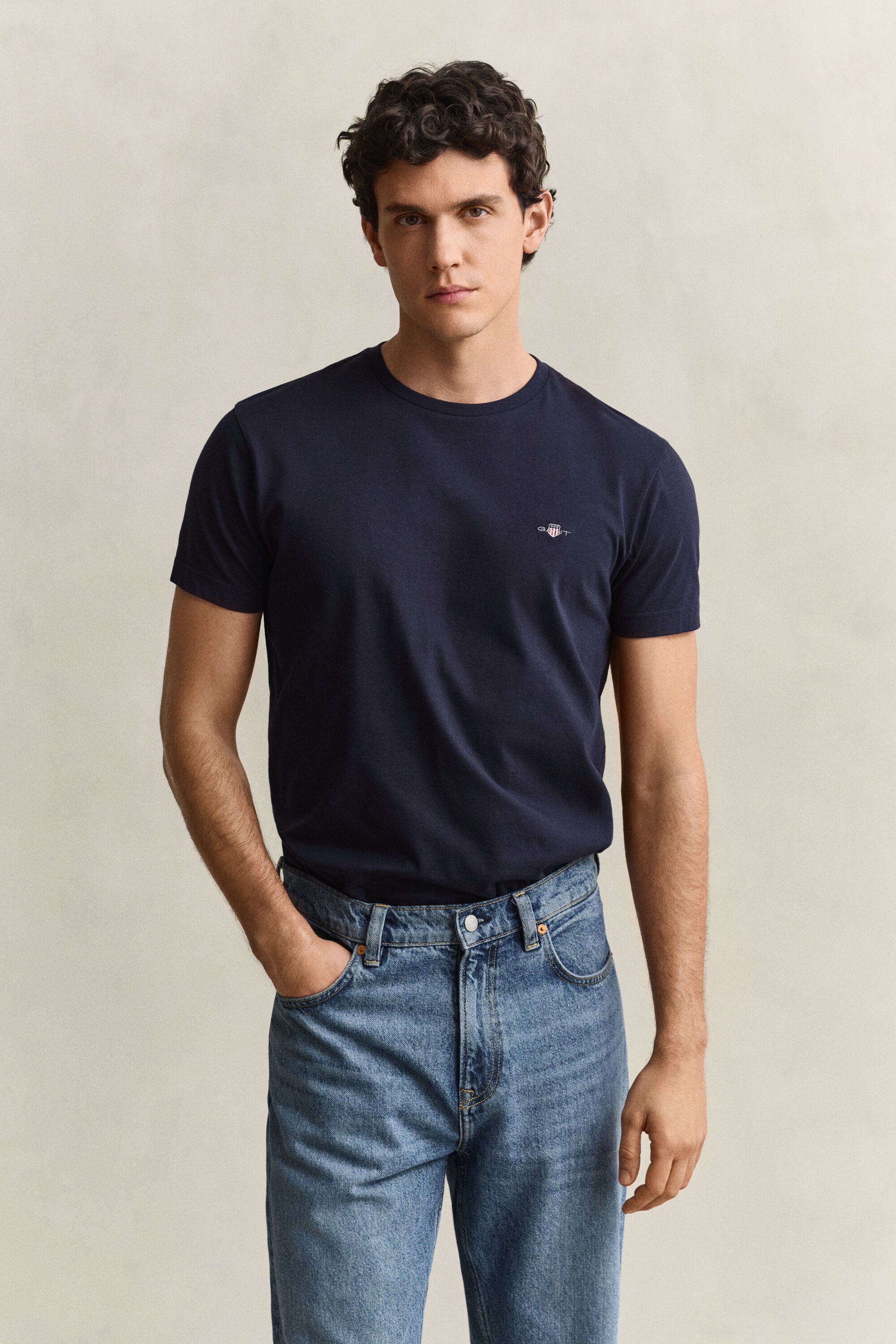 Camiseta Slim Fit Shield