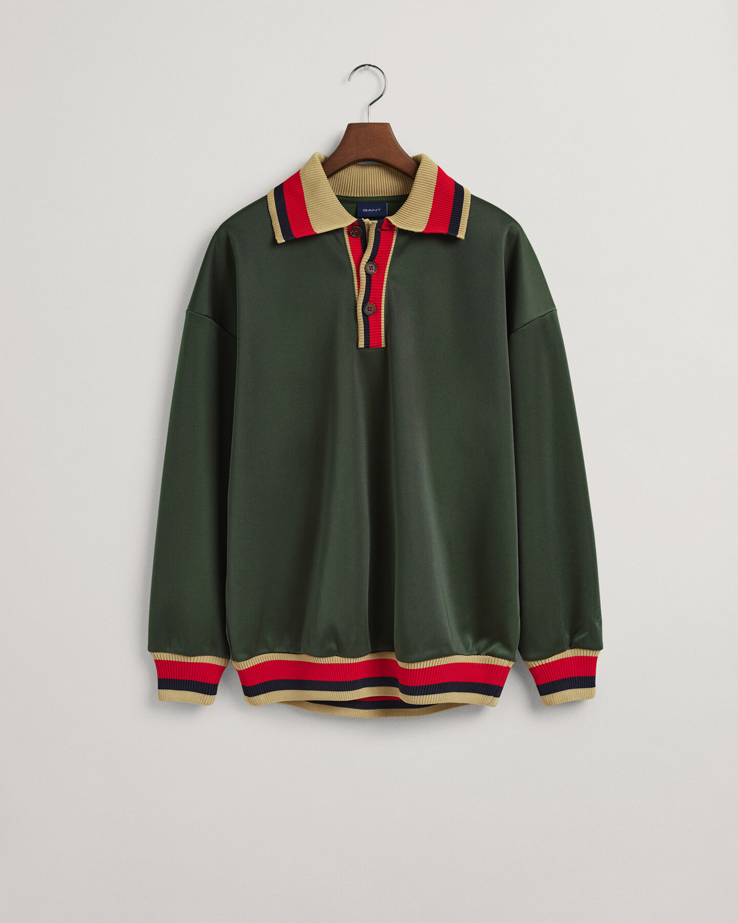 Rugger deportivo con cuello de punto