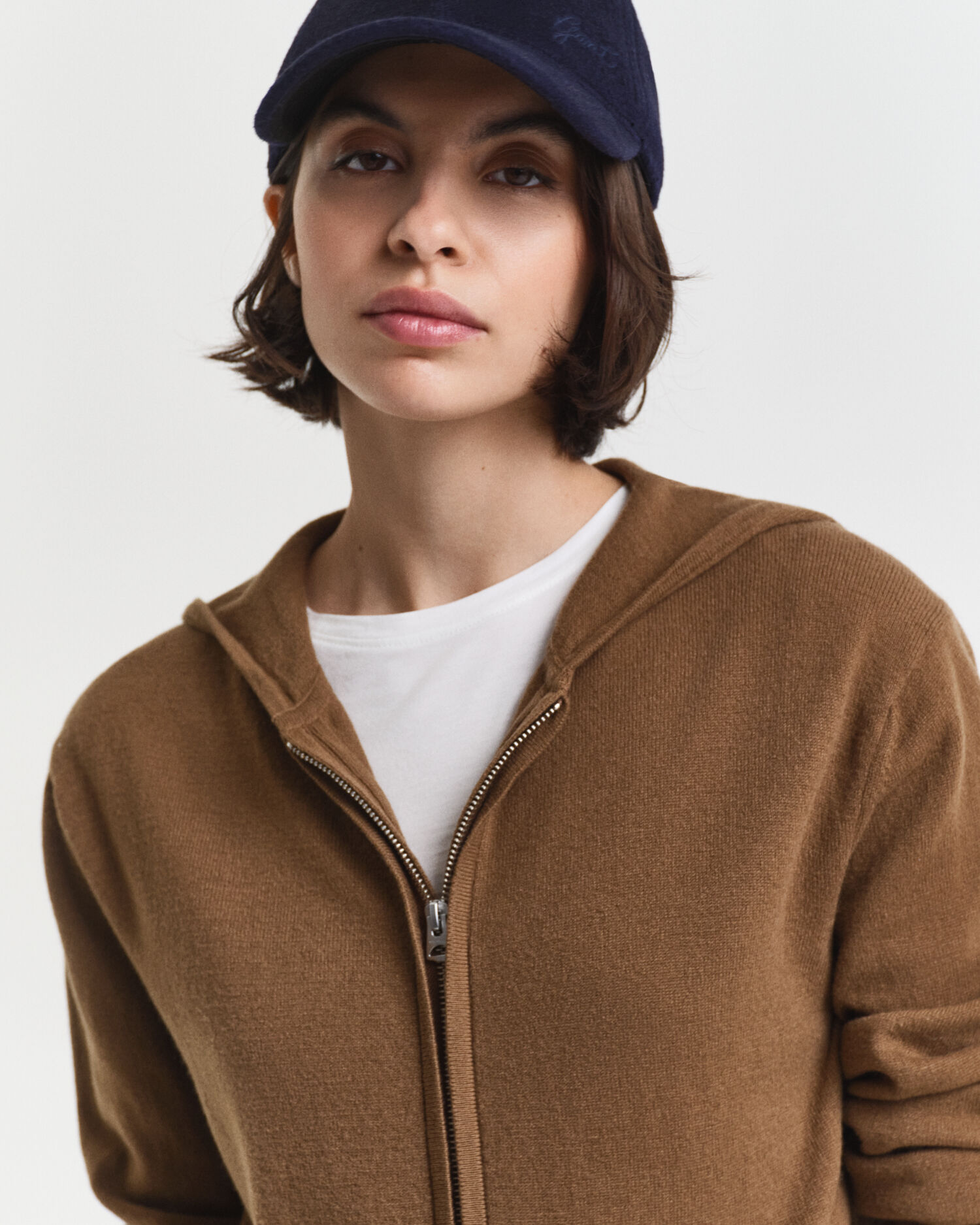 Sudadera de lana de oveja muy fina con capucha y cremallera