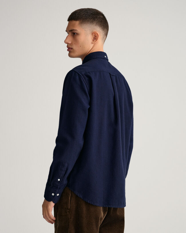 Camisa Regular Fit con dise&ntilde;o de espiga