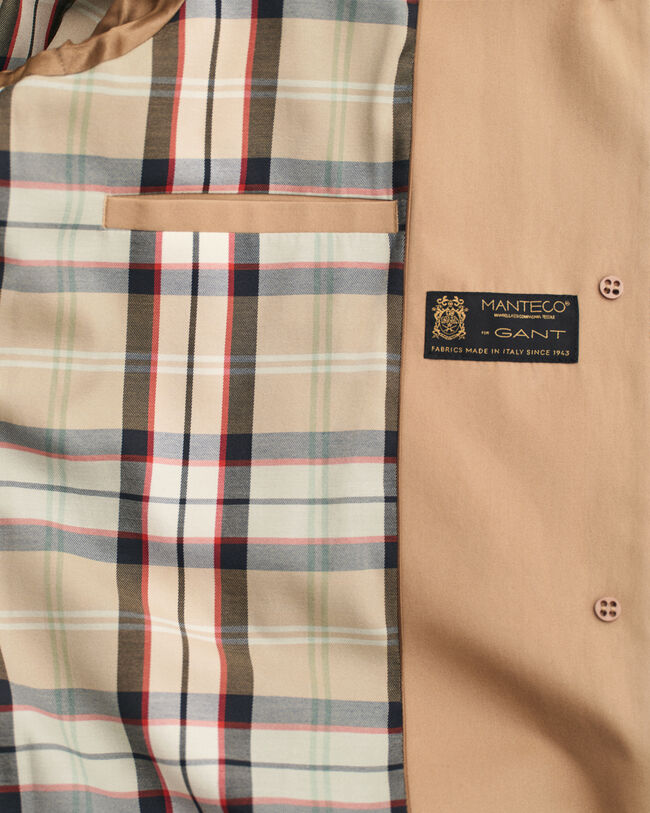 Gabán con cuello de piel