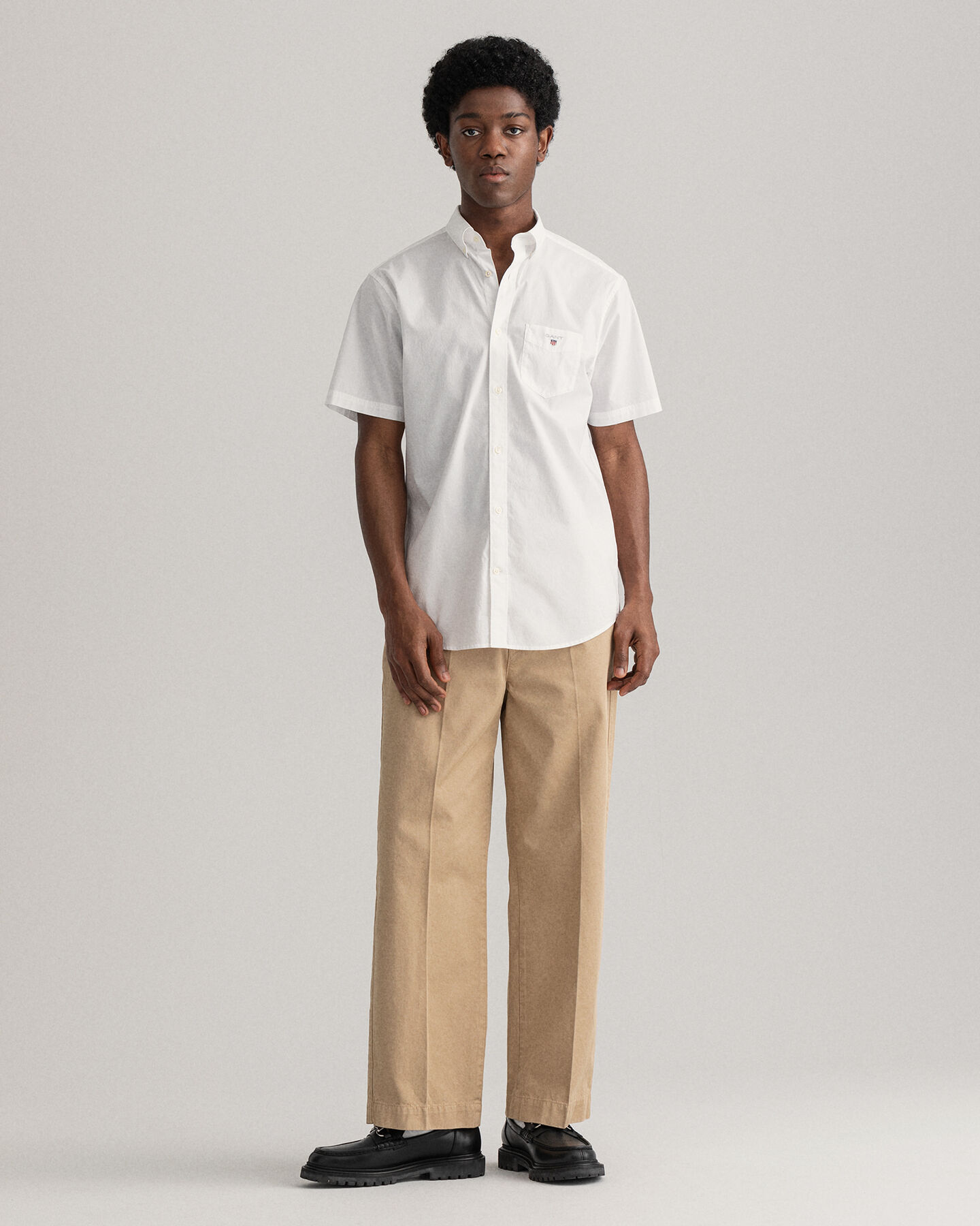 Camisa Regular Fit de manga corta y velarte