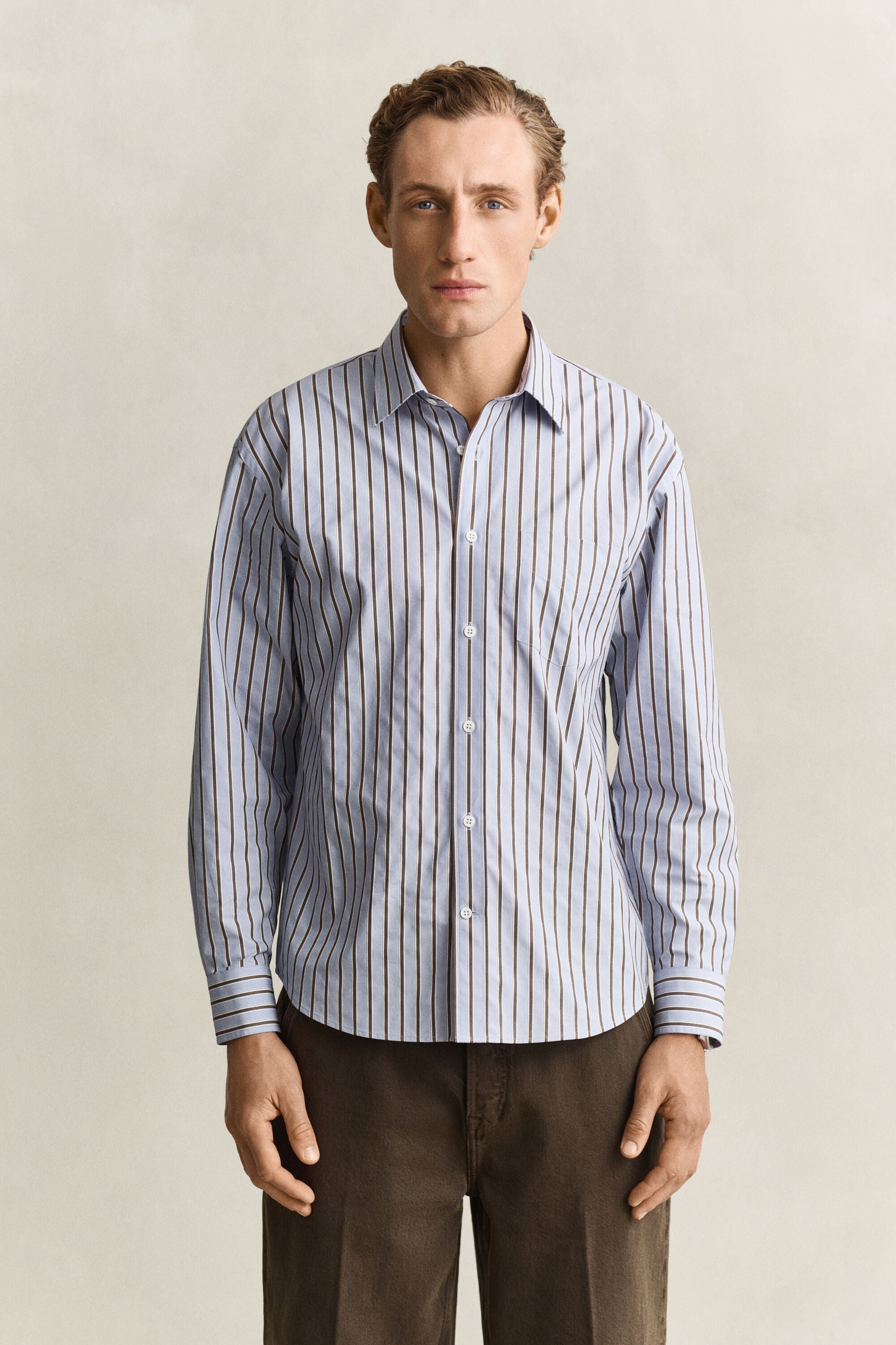 Camisa de rayas con textura labrada