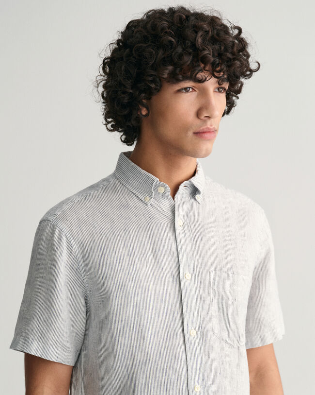 Camisa Regular Fit de manga corta y lino a rayas