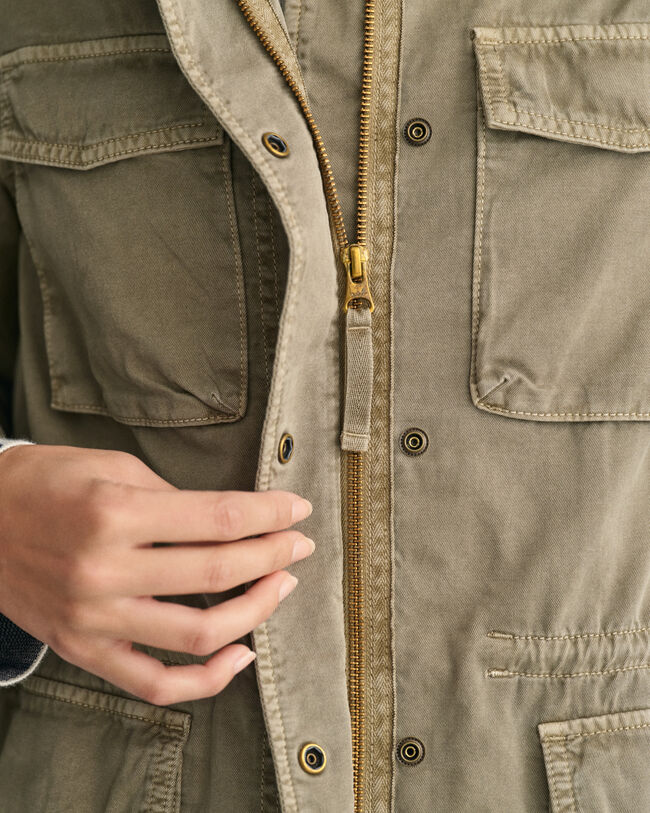 Cazadora militar teñida en prenda