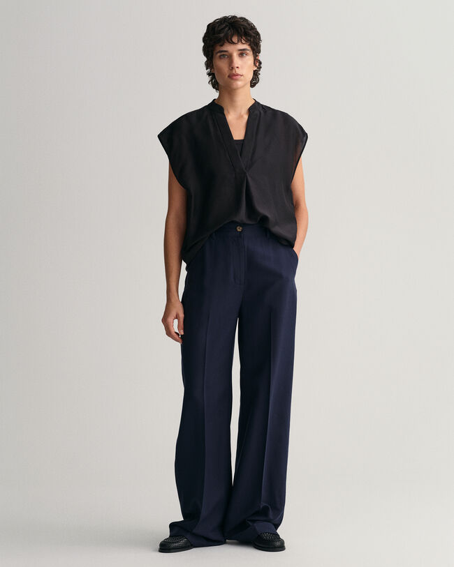 Blusa sin mangas con cuello recto