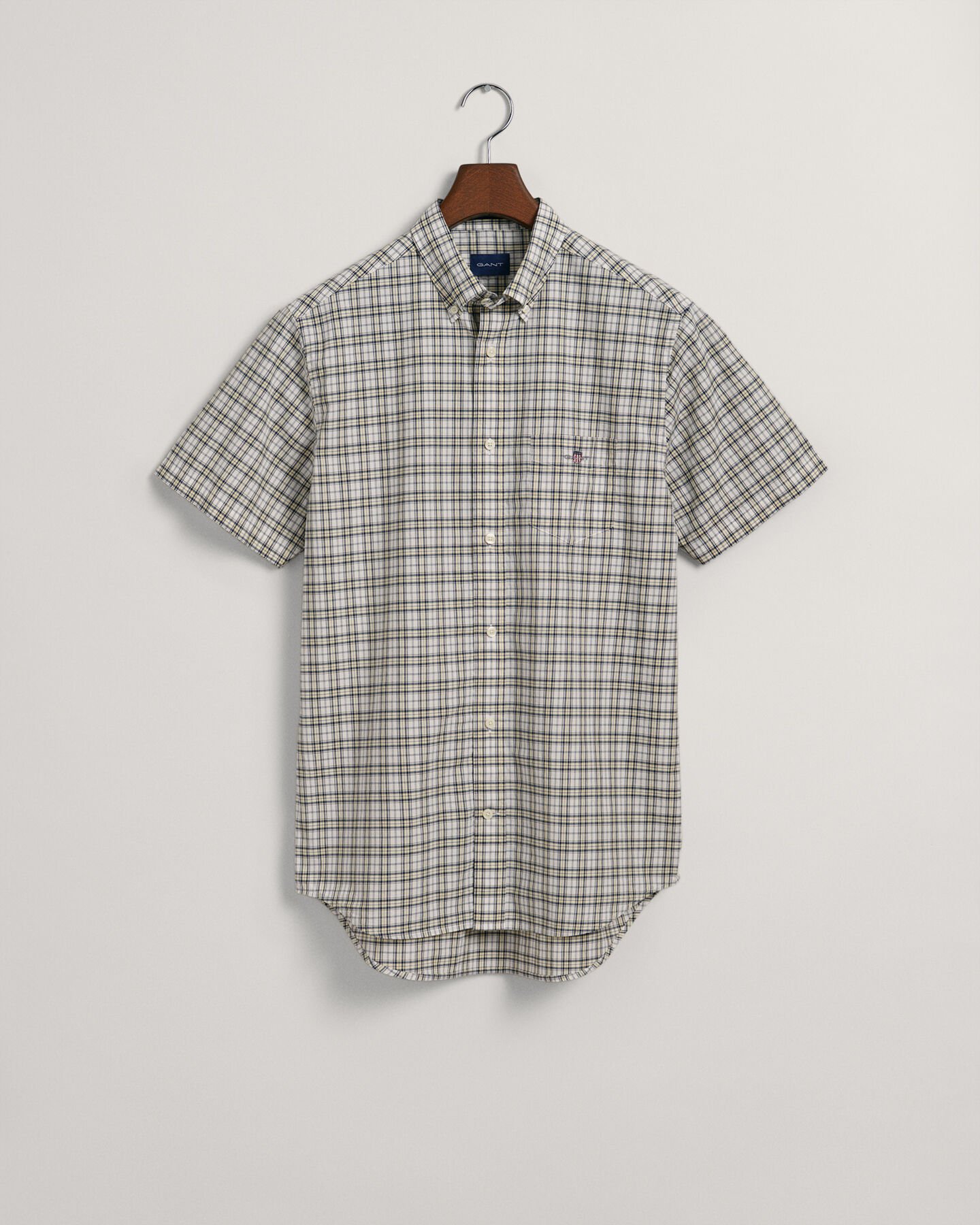 Camisa Regular Fit de manga corta en popelina con microestampado de cuadros