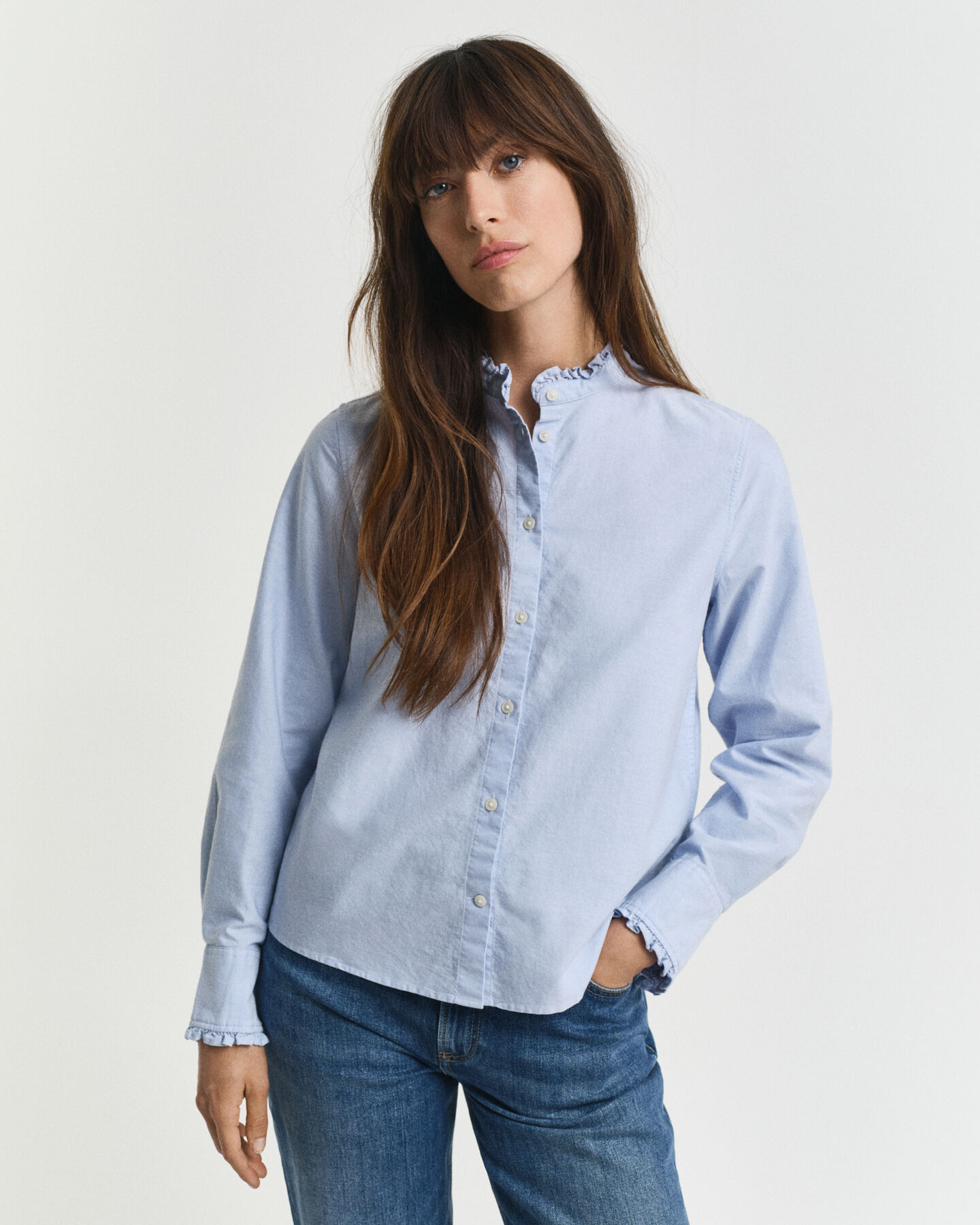 Blusa Oxford clásica con volantes