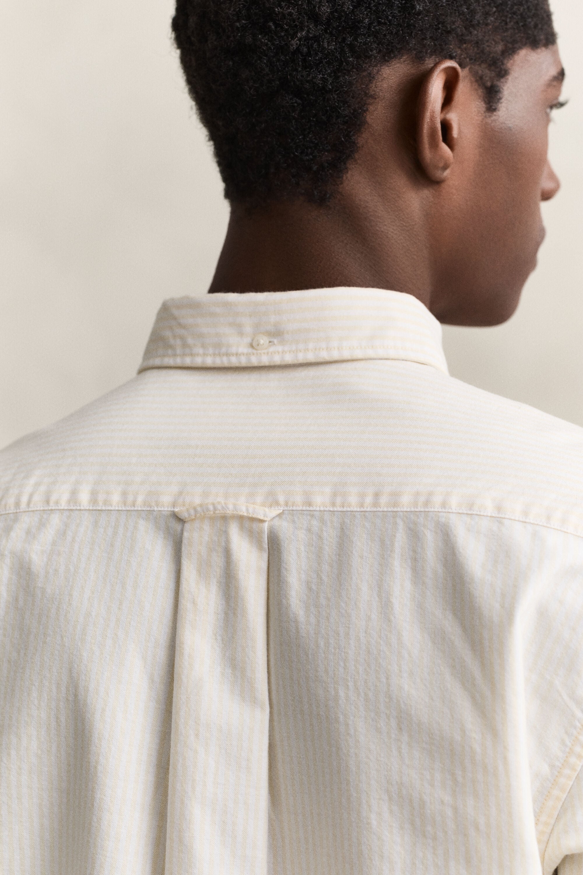 Camisa Oxford clásica de rayas finas