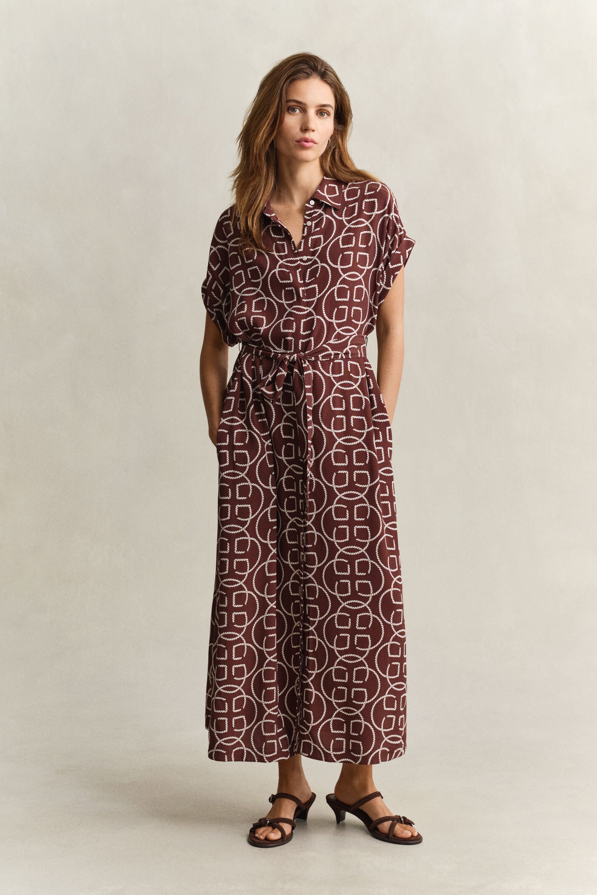 Vestido con manga casquillo Monogram