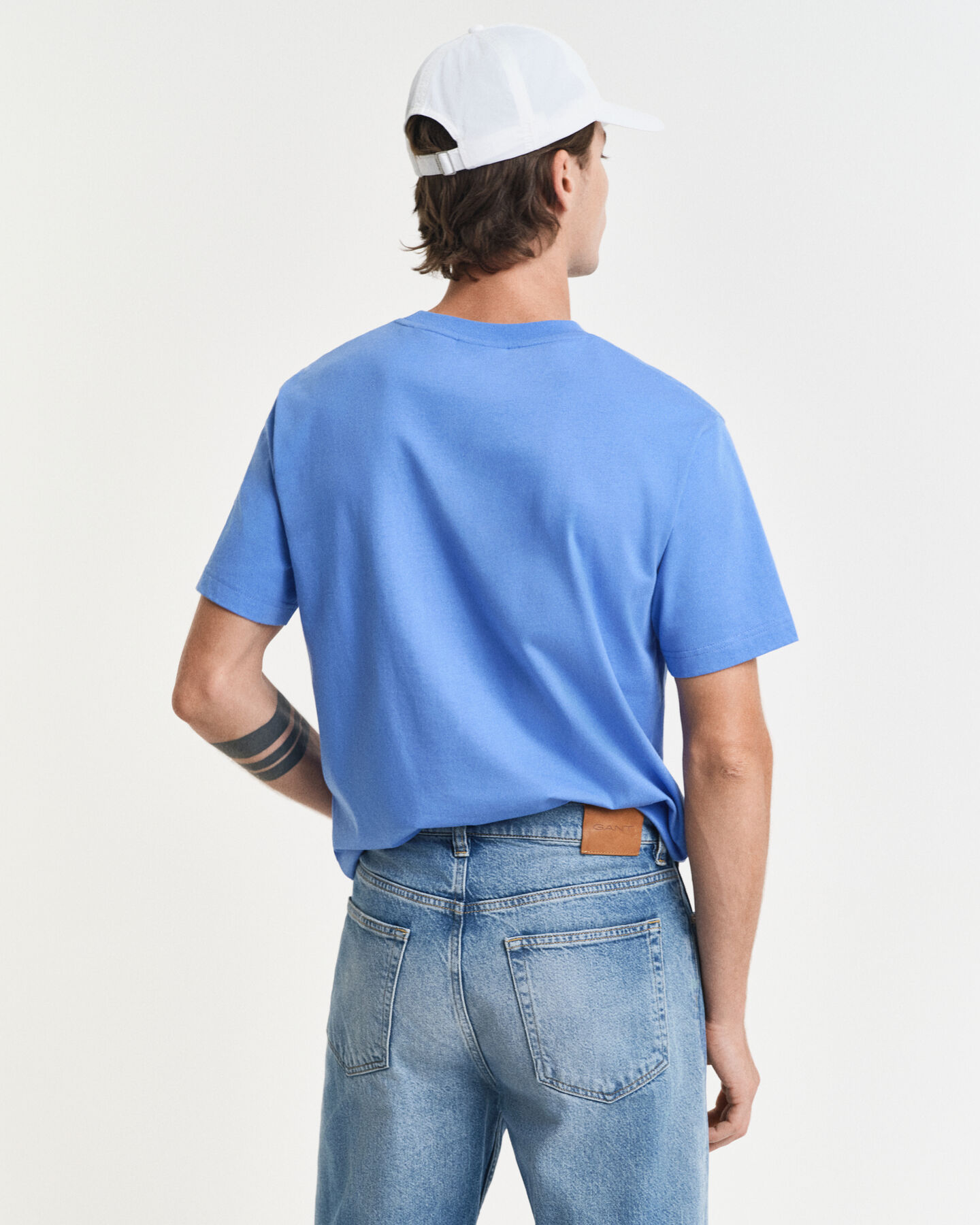 Camiseta con diseño de pequeñas dimensiones