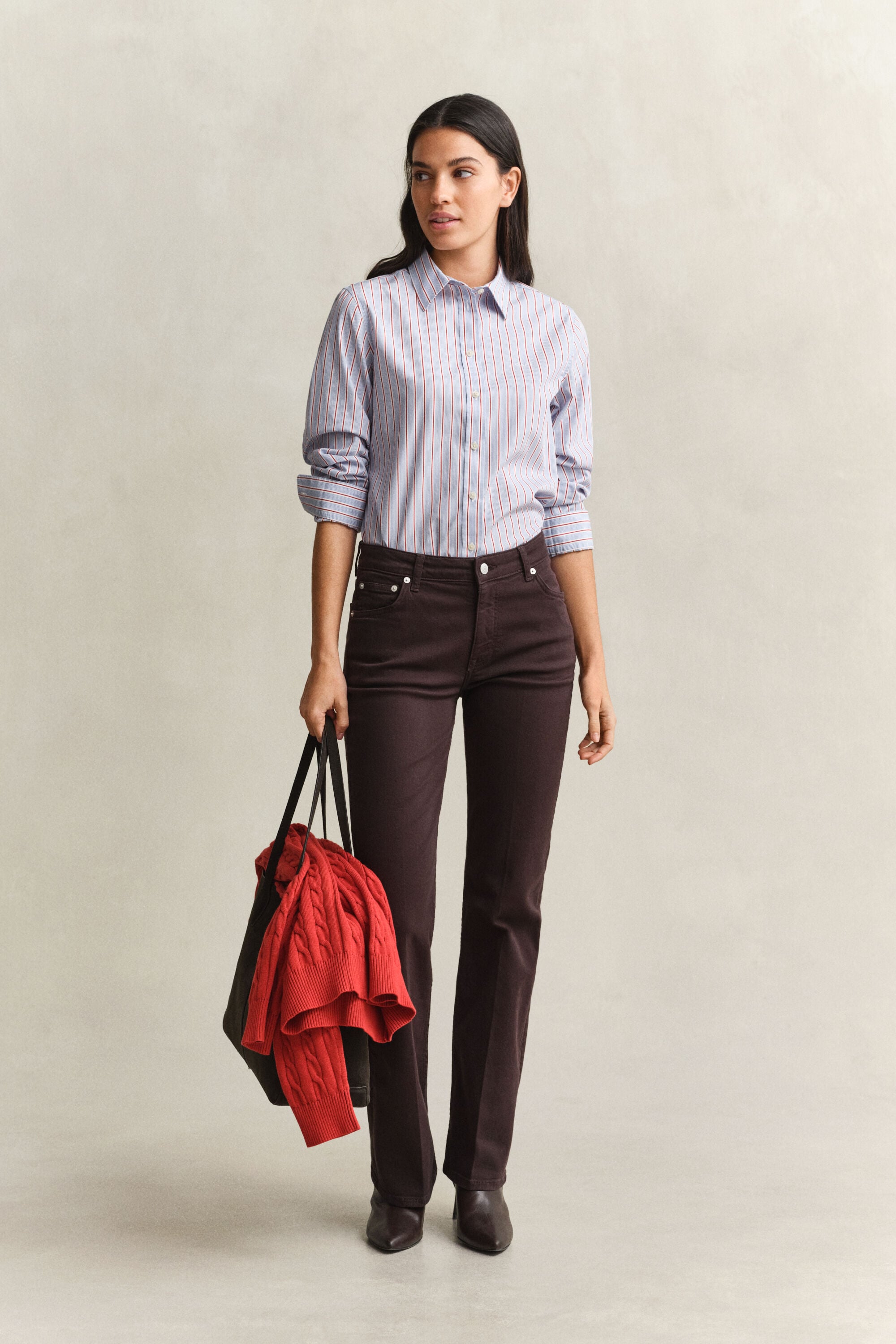 Camisa Regular Fit clásica de popelina a rayas