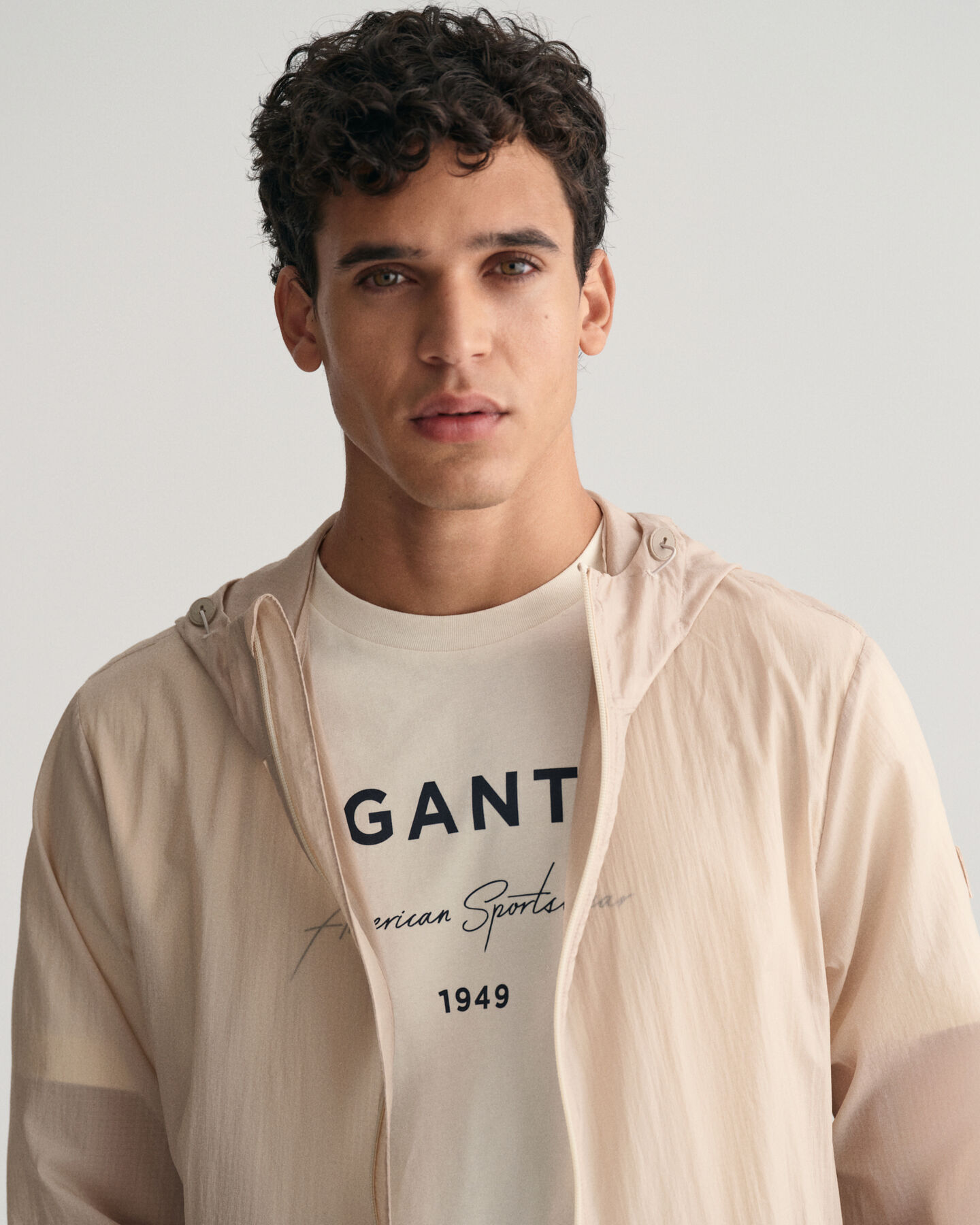 Windbreaker ligero y plegable